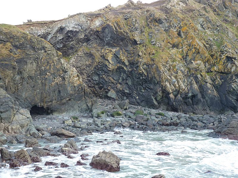 Mullion Cove Beach