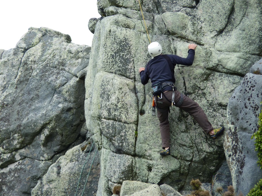 Rock Cimbing at Roche Rock