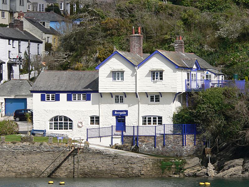 Bodinnick Ferryside