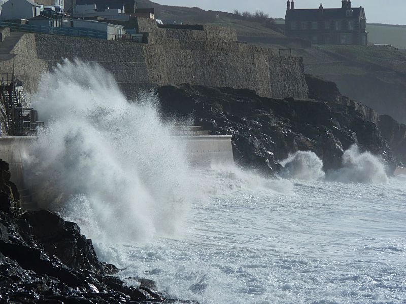 Breaking Seas Porthleven