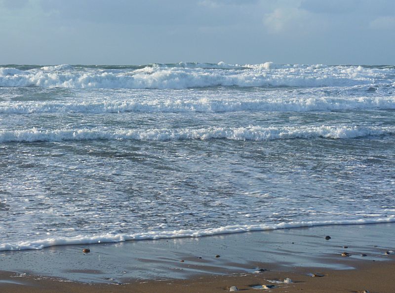 Breaking Seas Widemouth Bay