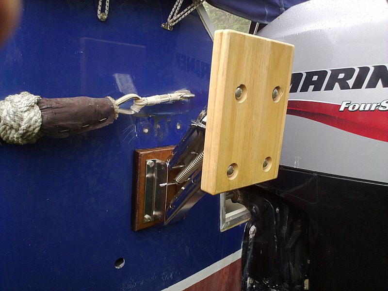 Hardy Family Pilot Outboard Bracket